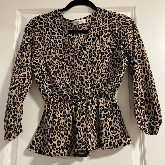 Cheetah print top - Picture 1 of 2